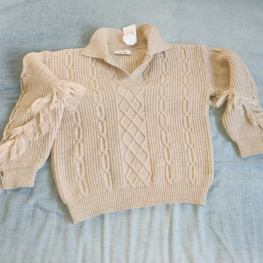 Sweater - Cozy & Stylish